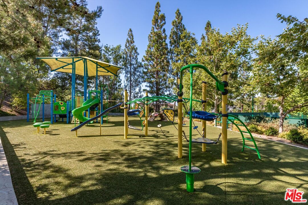 11738 Stonehenge Ln