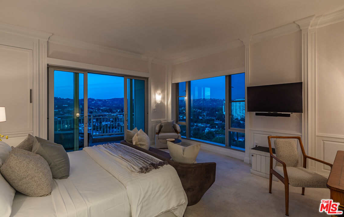 10727 Wilshire Blvd Unit: 1702