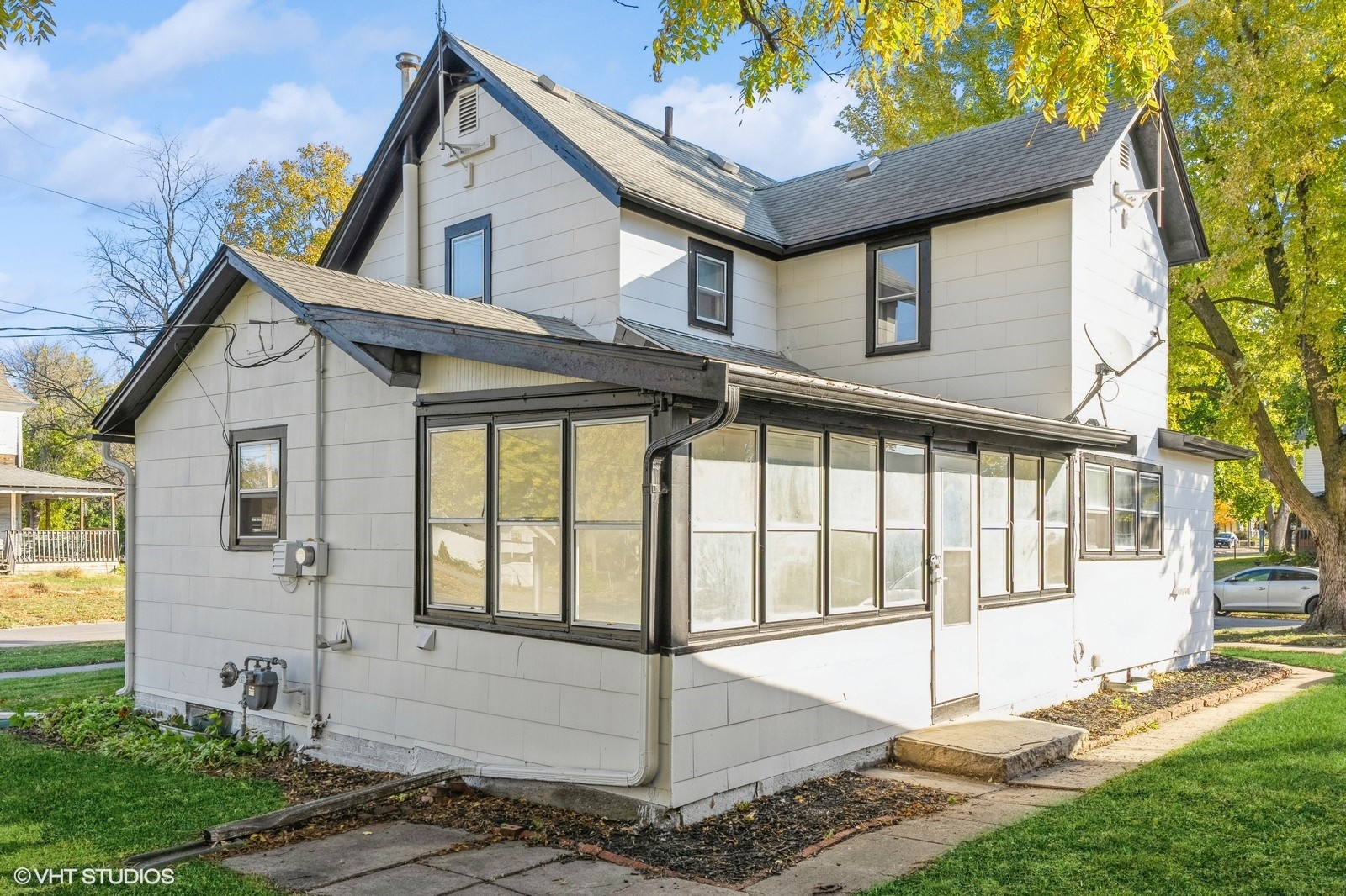 1323 6th Street