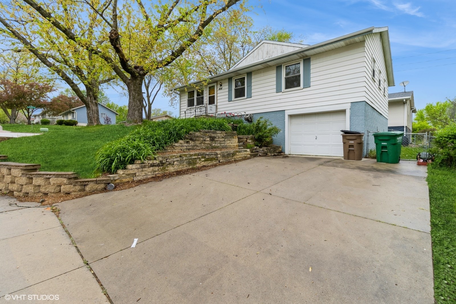4641 Wakonda Drive