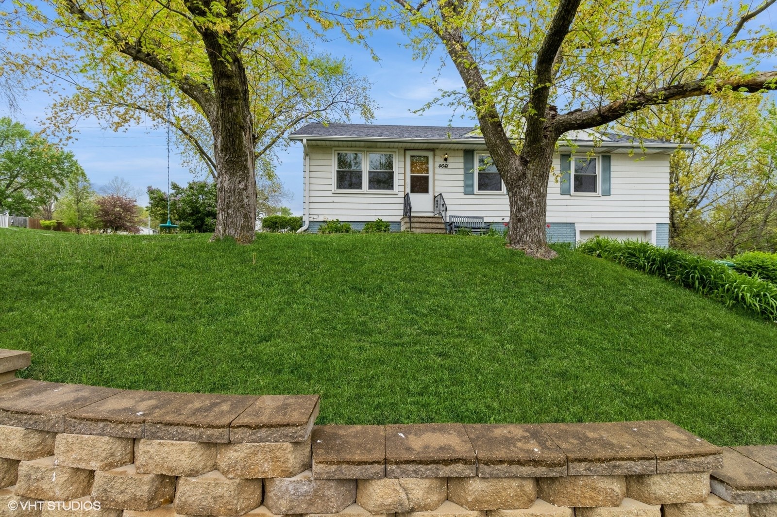 4641 Wakonda Drive