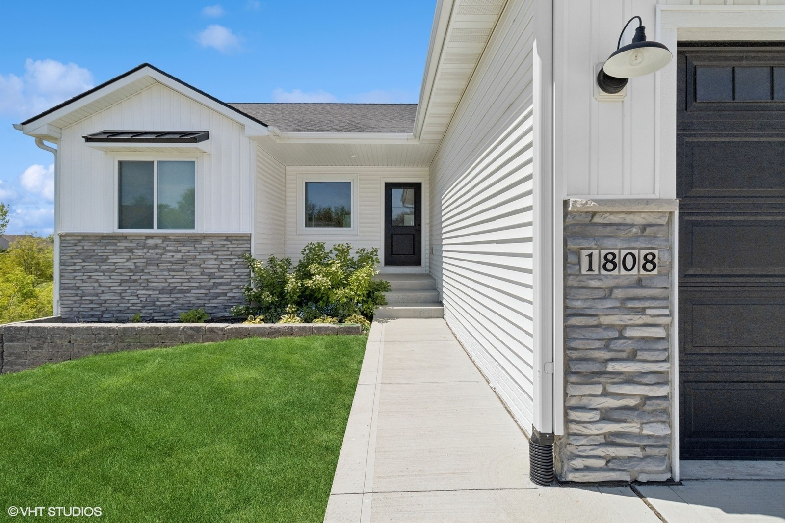 1808 Crabapple Lane