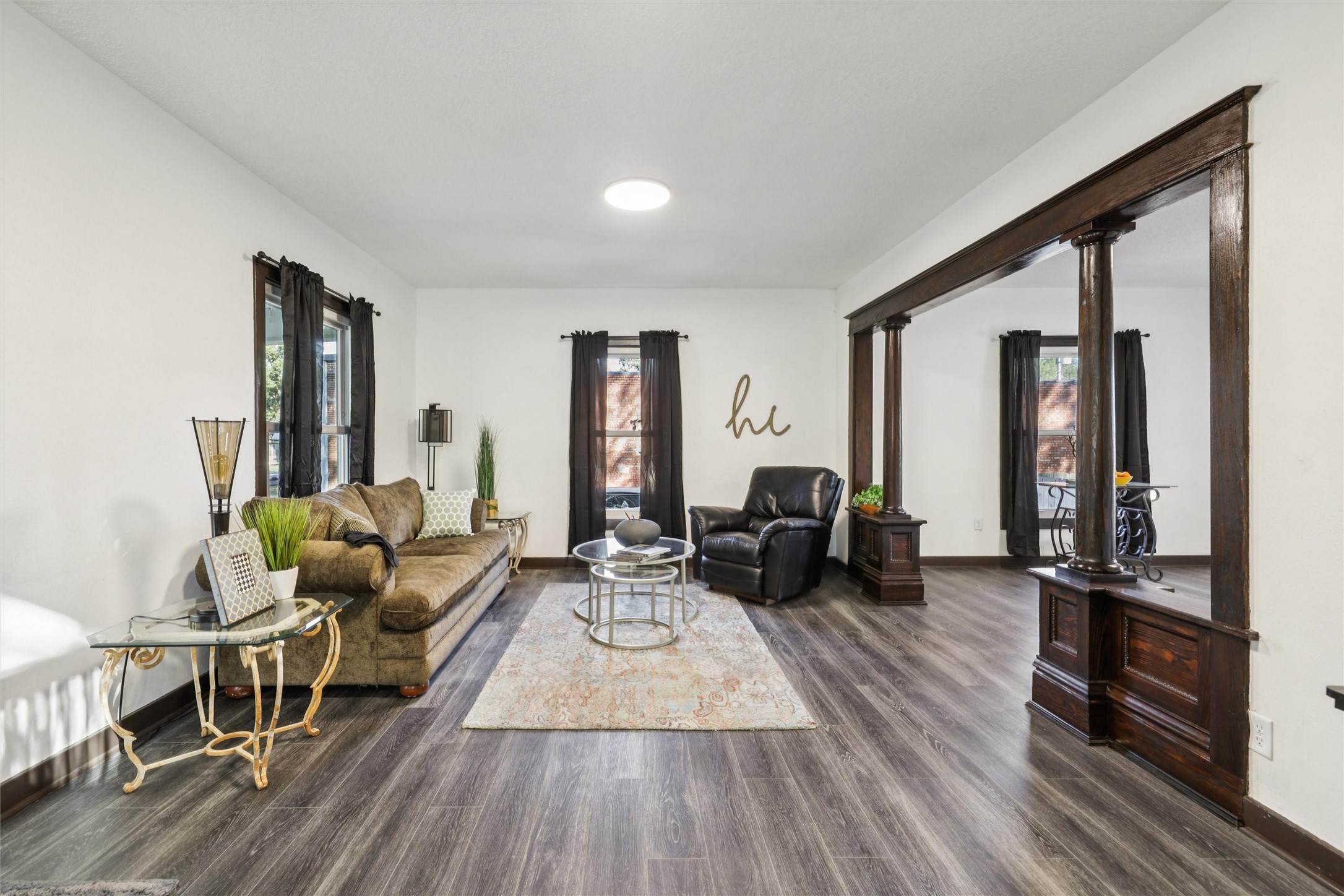 2537 E Walnut Street