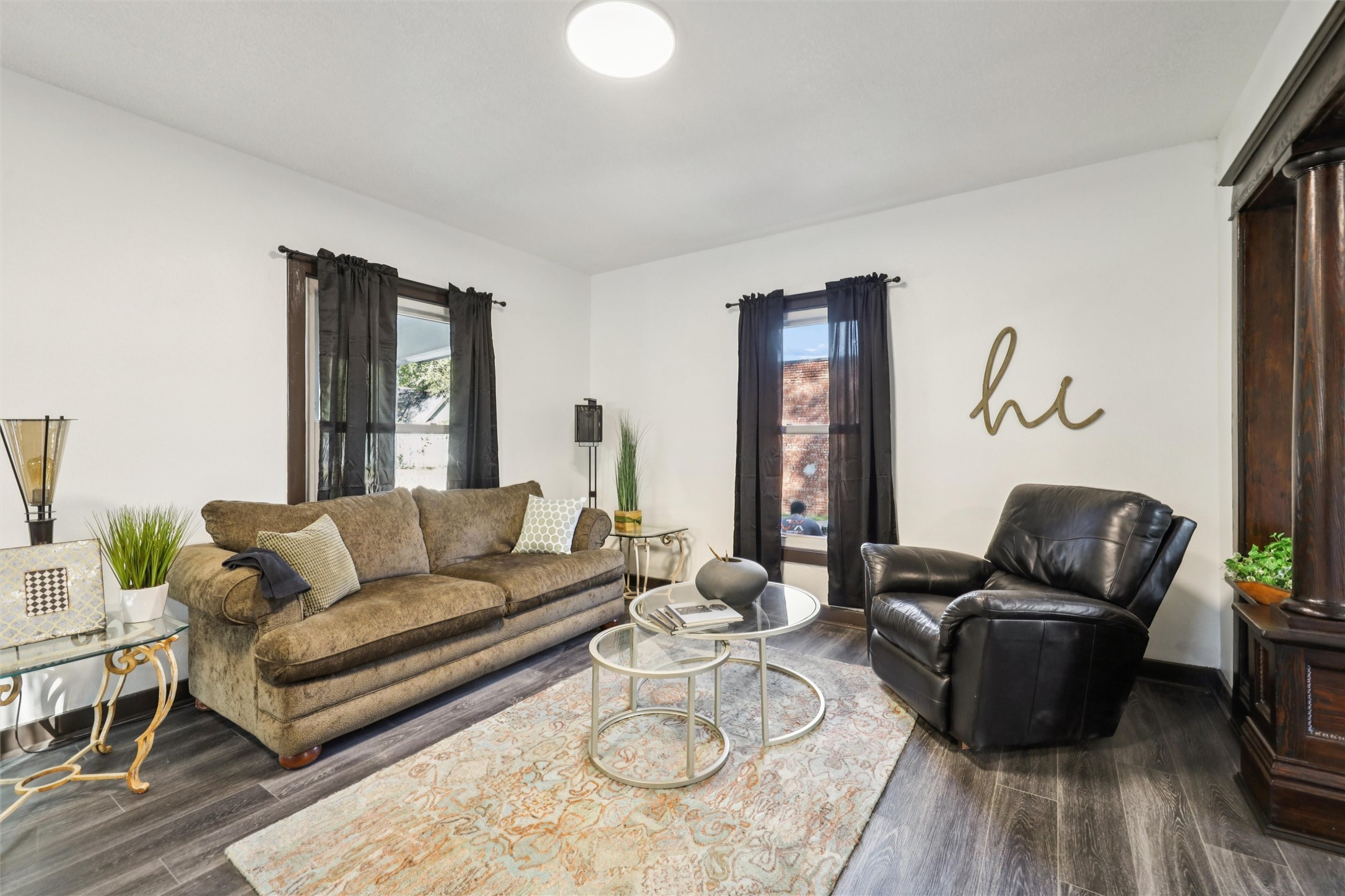 2537 E Walnut Street