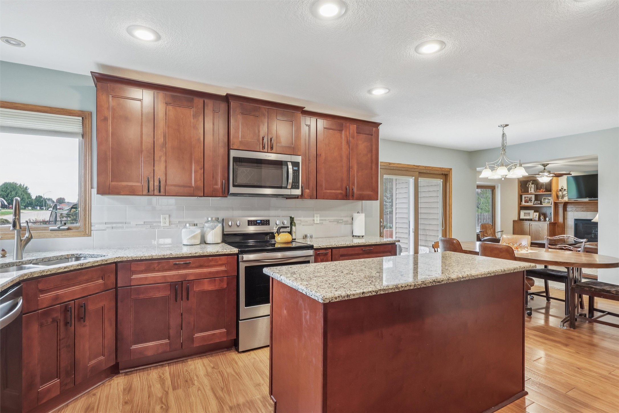 2012 Country Cove Lane
