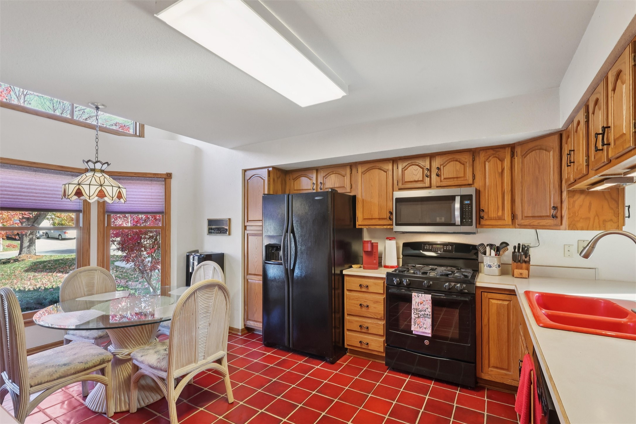 2002 Maple Circle
