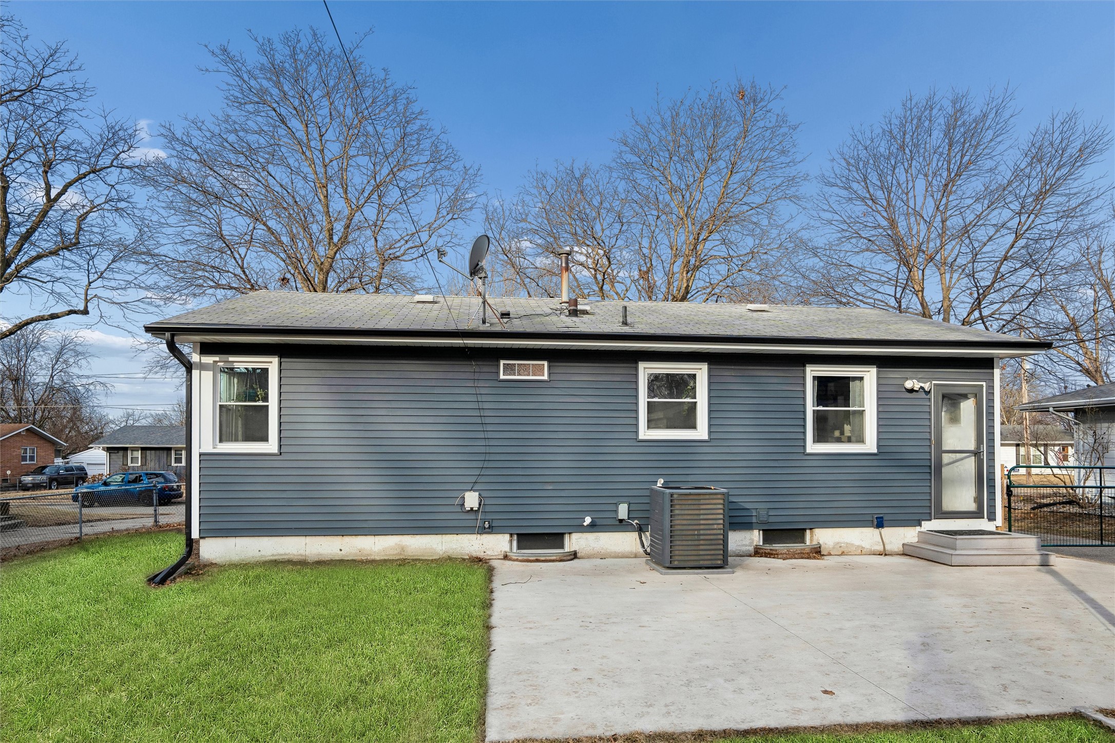 3513 E 38th Court