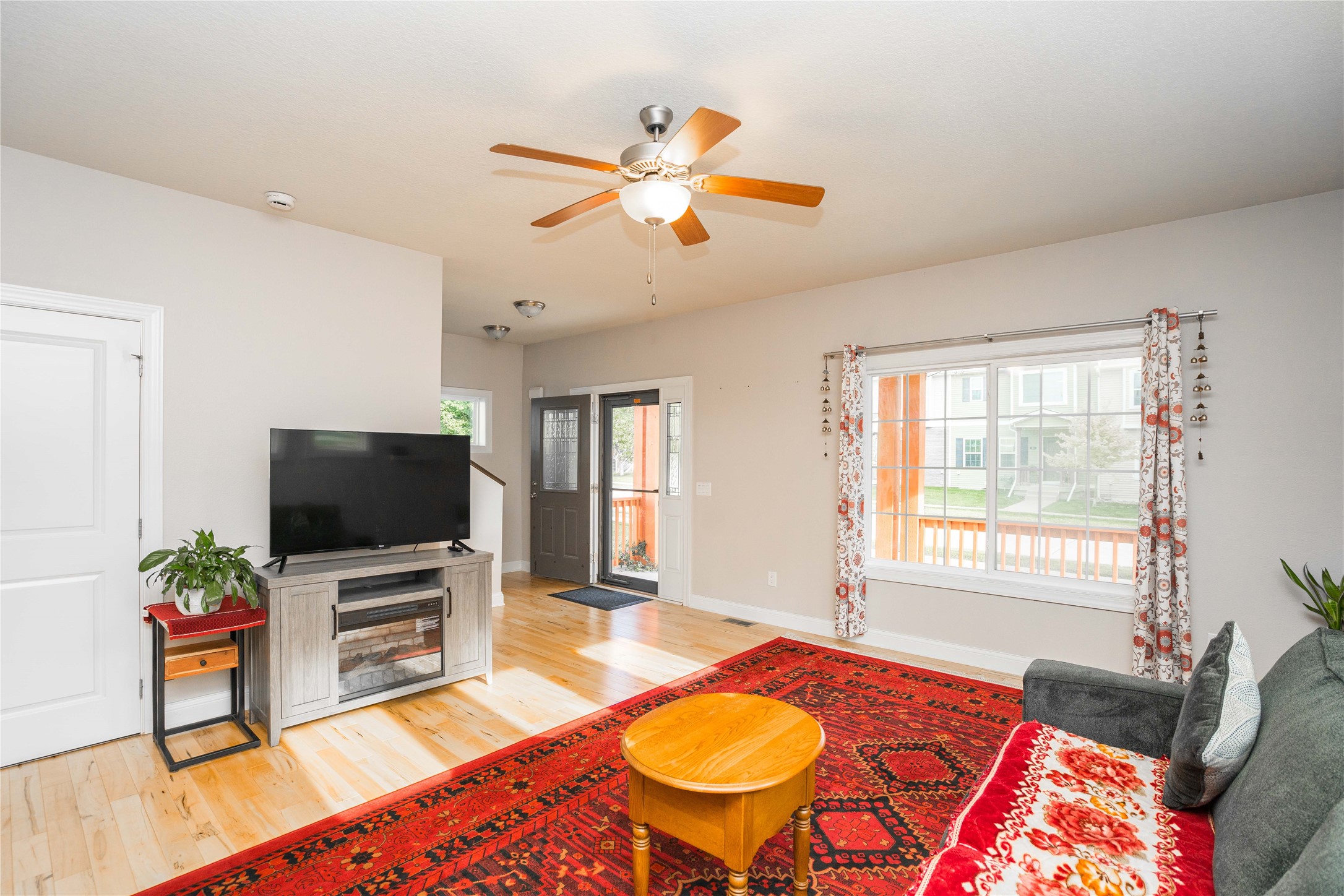 45 SE Booth Avenue