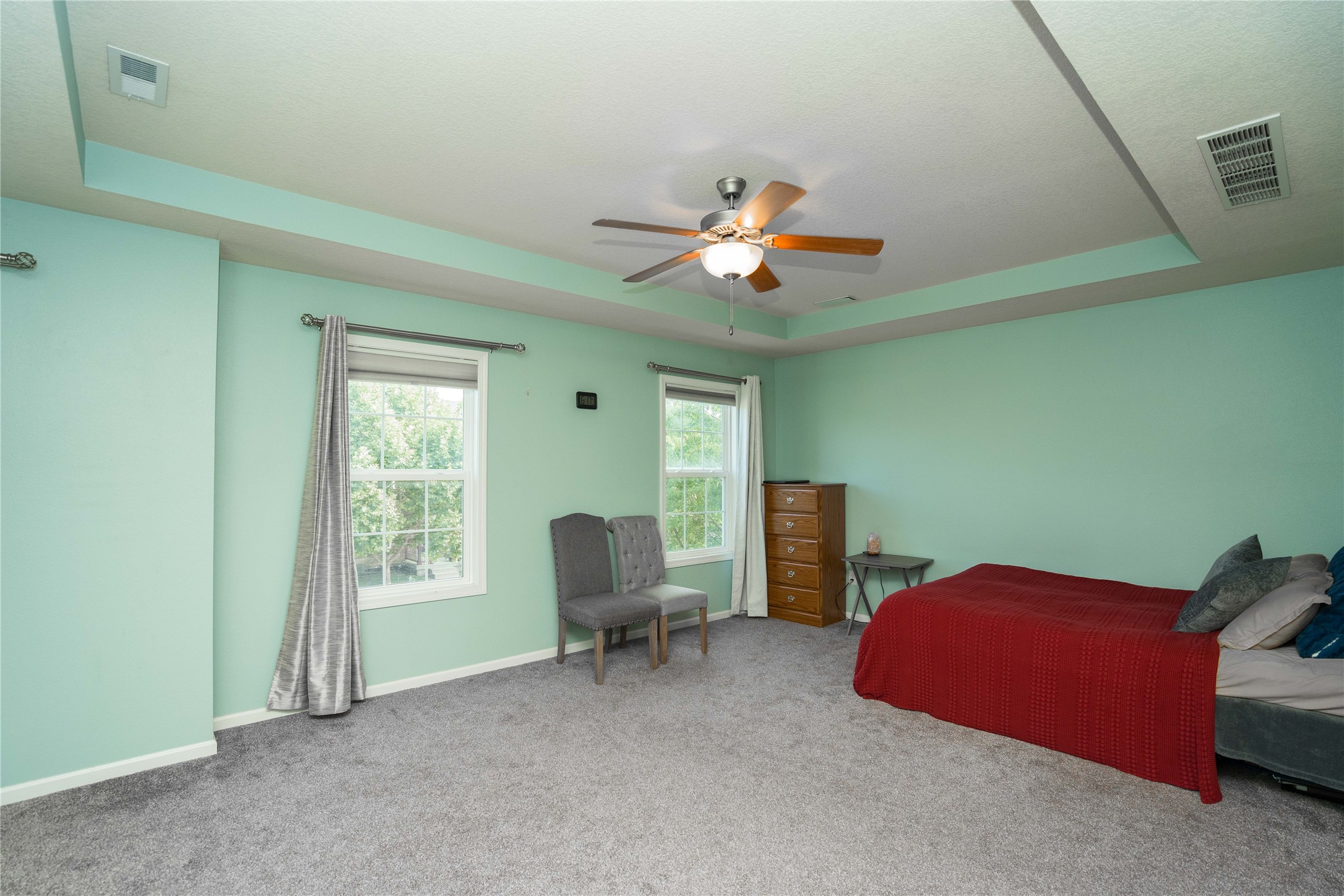 45 SE Booth Avenue