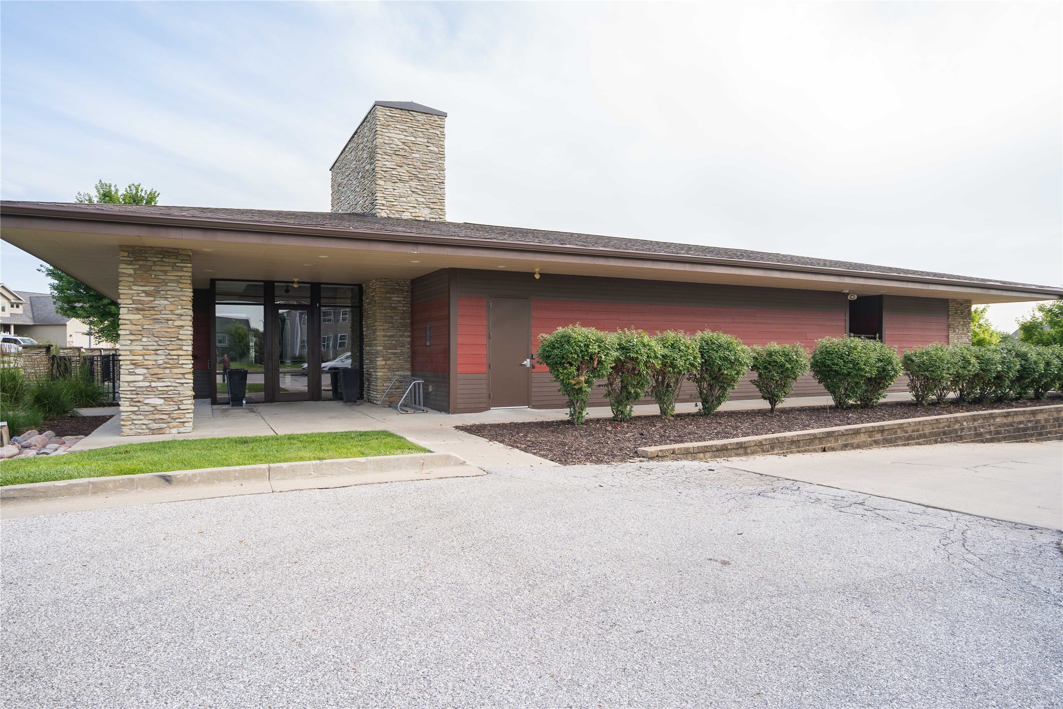 45 SE Booth Avenue