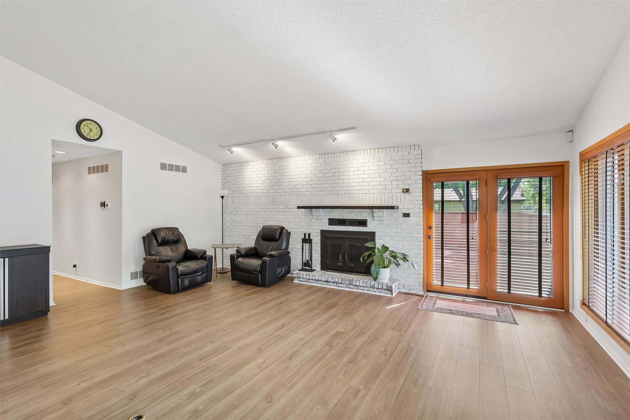 609 Valley West Drive