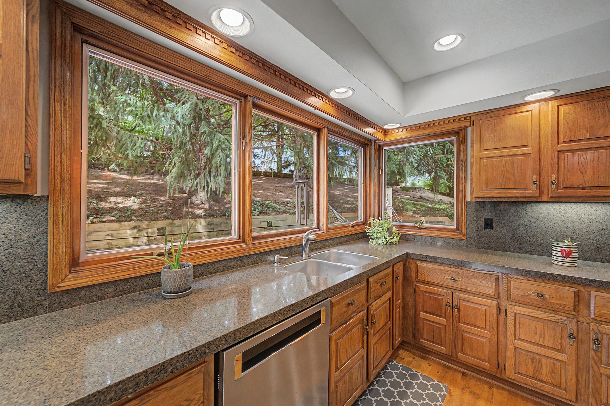 9618 Alpine Drive