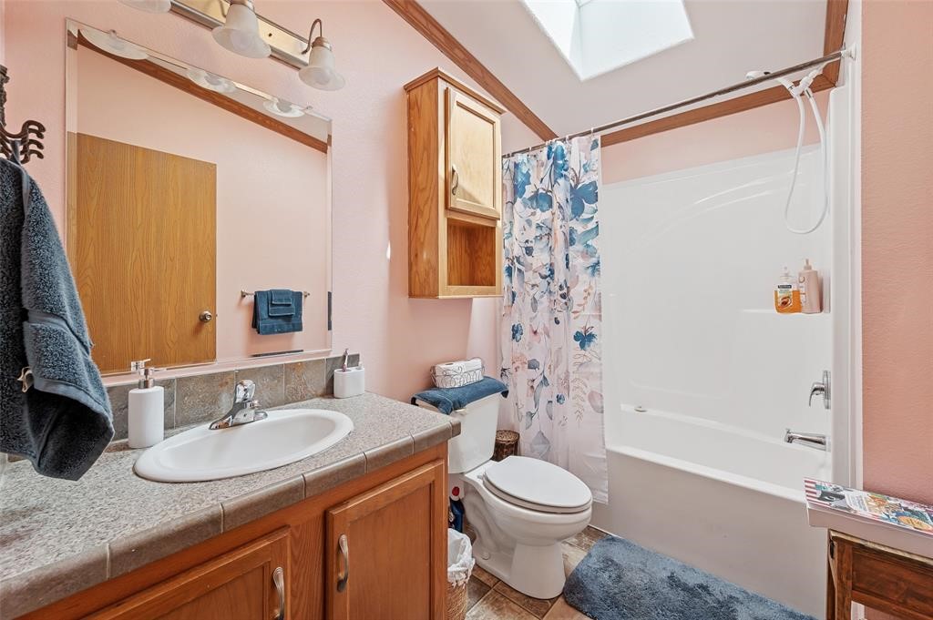 4555 NE 34th Court