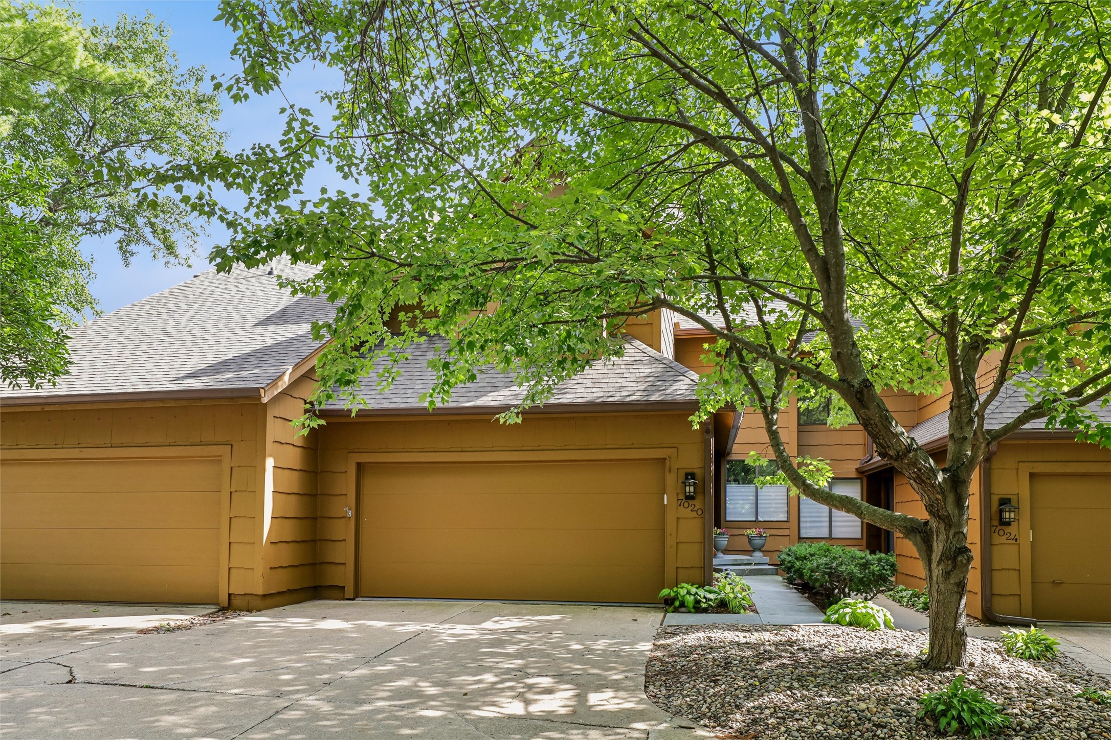 7020 Oak Brook Drive