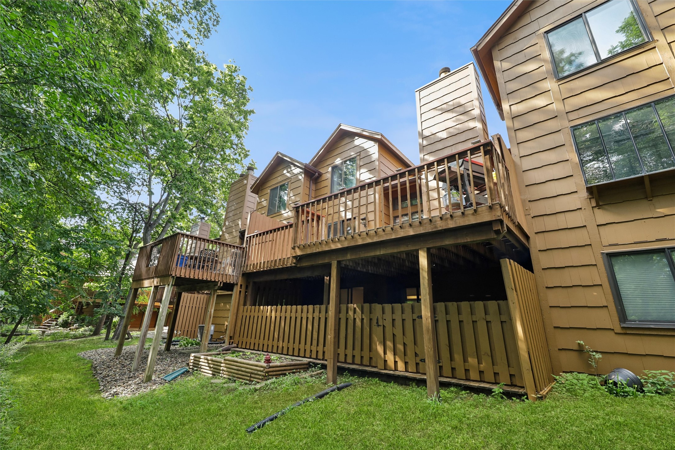 7020 Oak Brook Drive