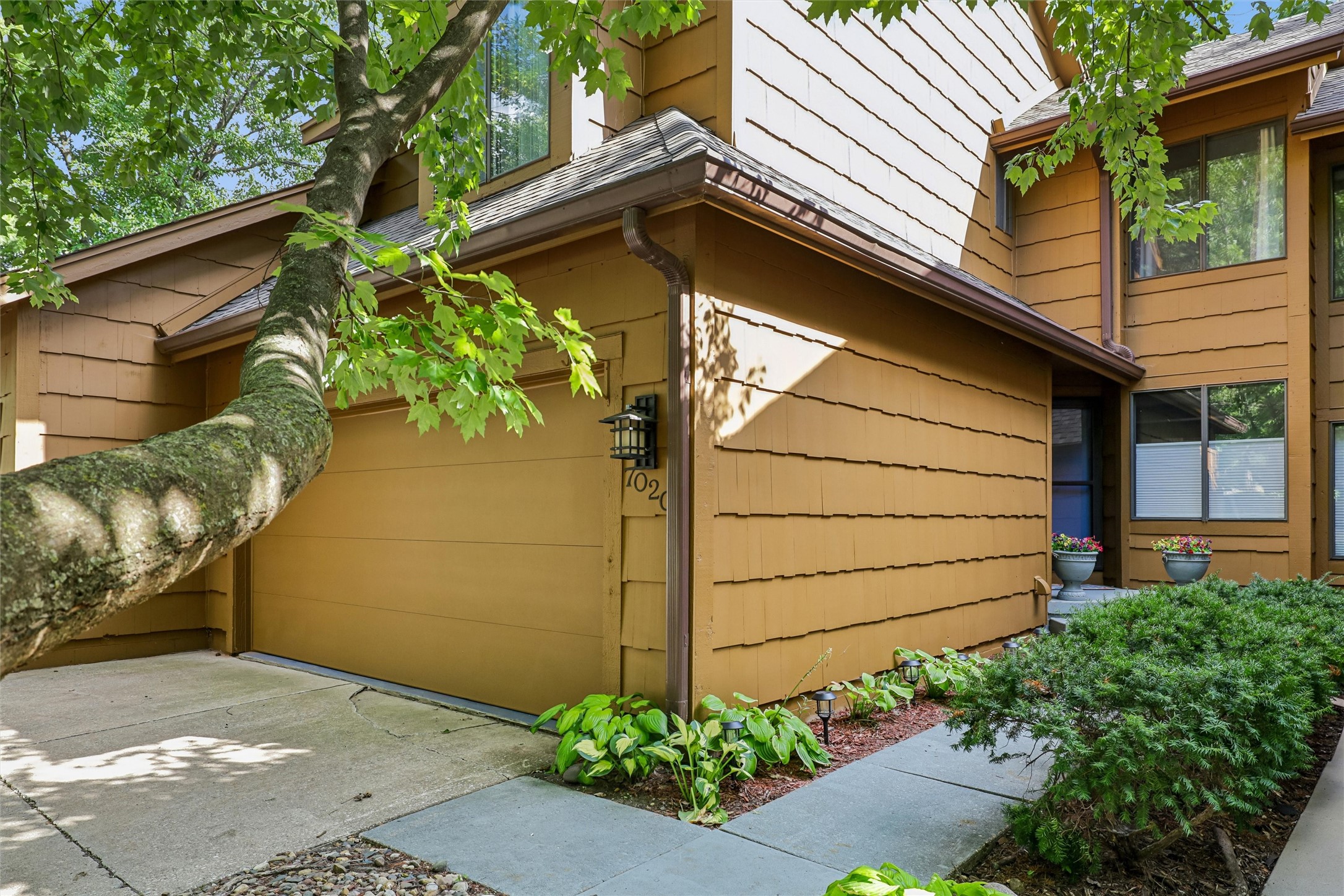 7020 Oak Brook Drive