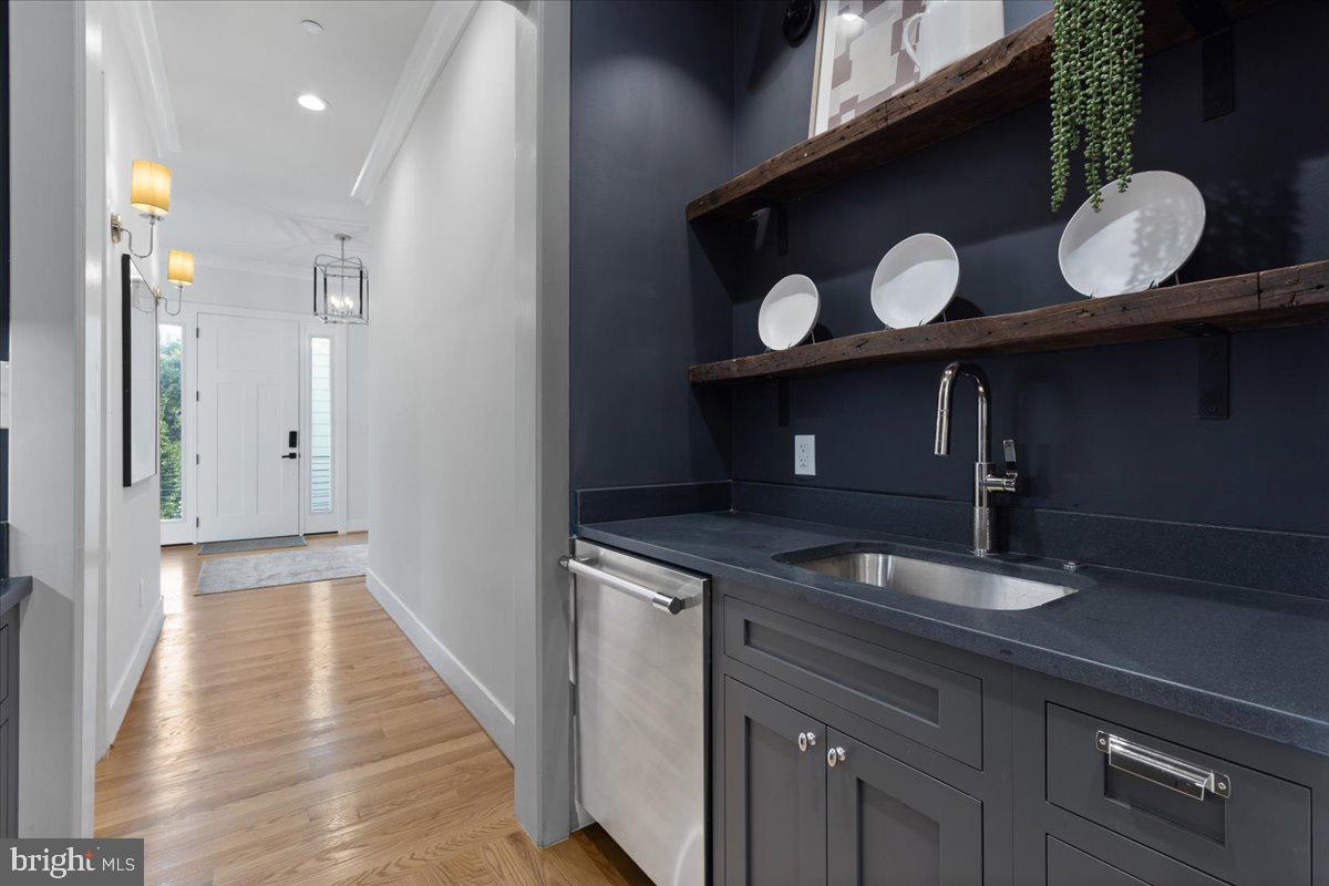 5002 HURST TERRACE NW