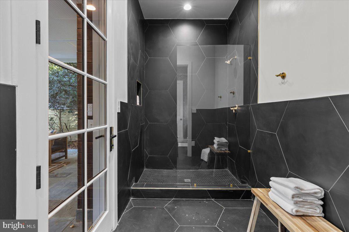 5002 HURST TERRACE NW