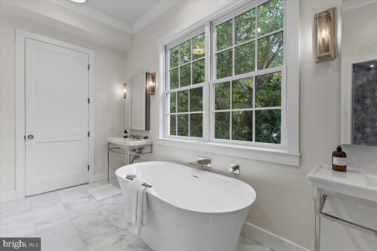 5002 HURST TERRACE NW