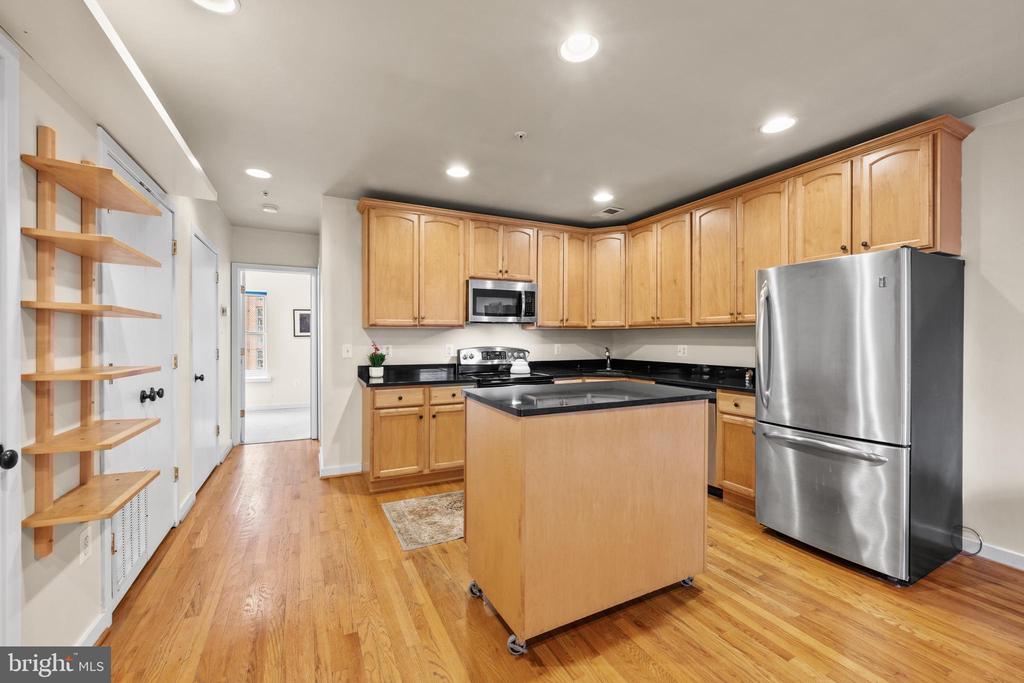 1322 W STREET NW 301