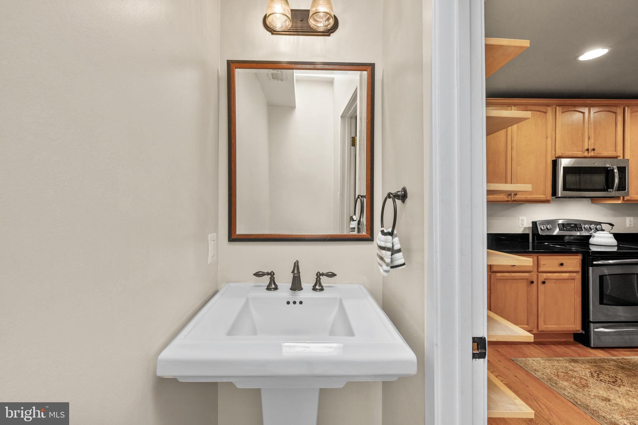 1322 W STREET NW 301