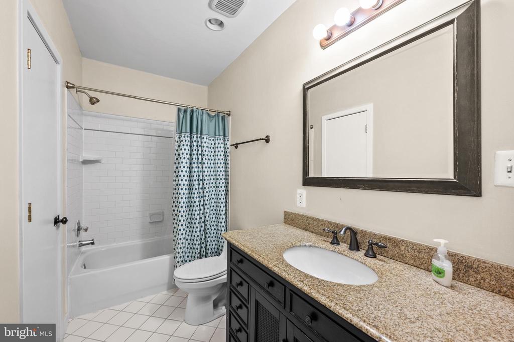 1322 W STREET NW 301