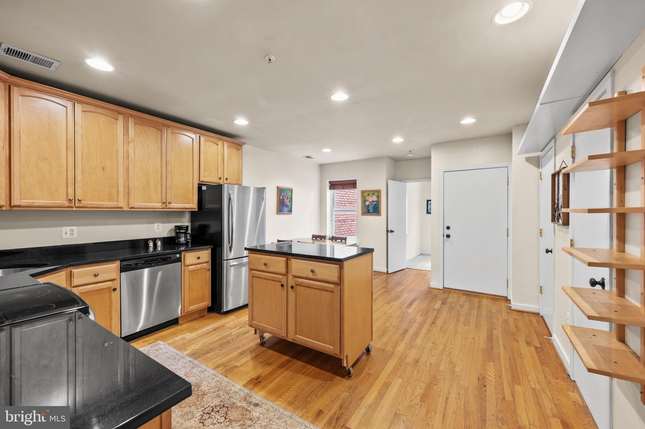 1322 W STREET NW 301