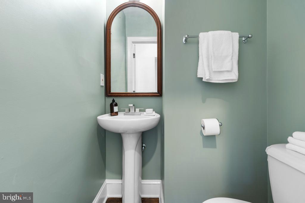 3825 GARRISON STREET NW