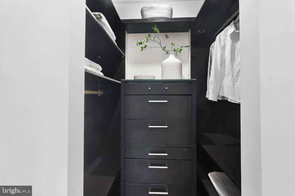 3825 GARRISON STREET NW