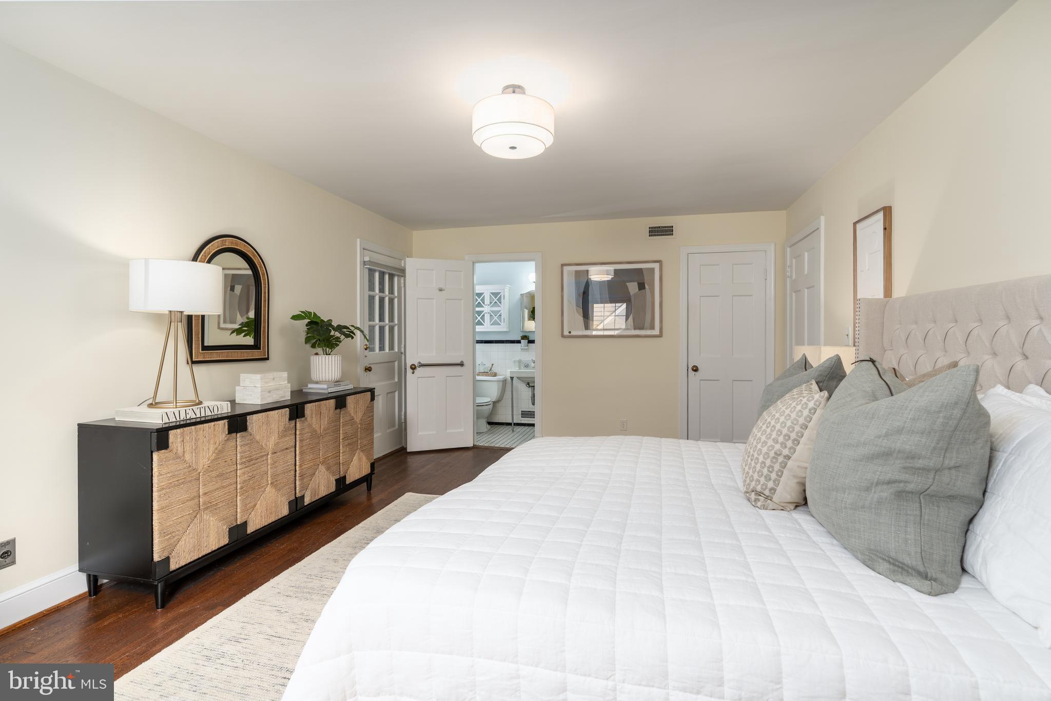 4205 WARREN STREET NW