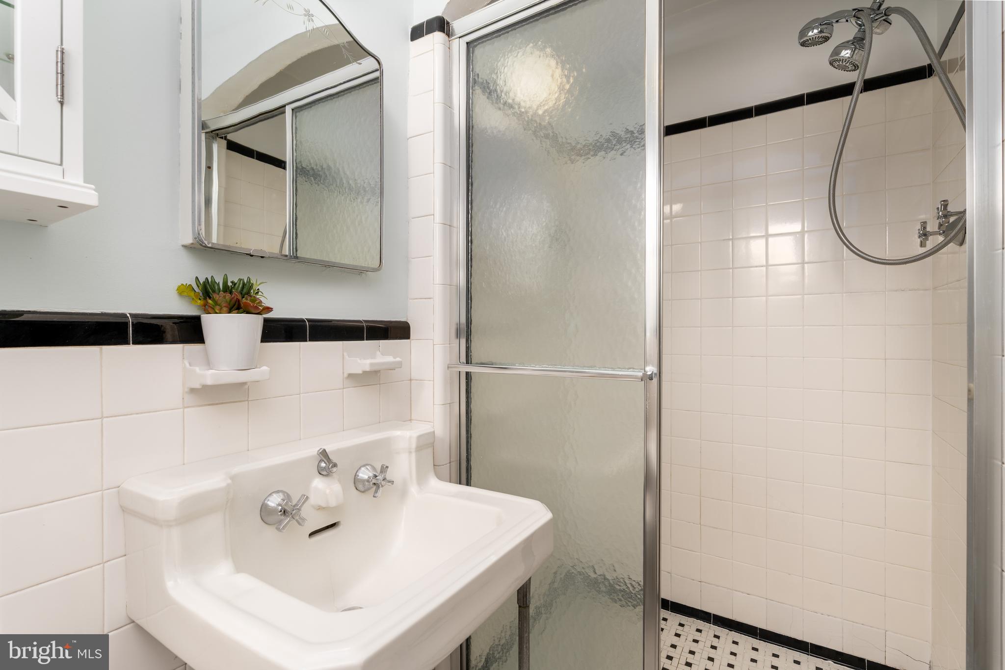 4205 WARREN STREET NW