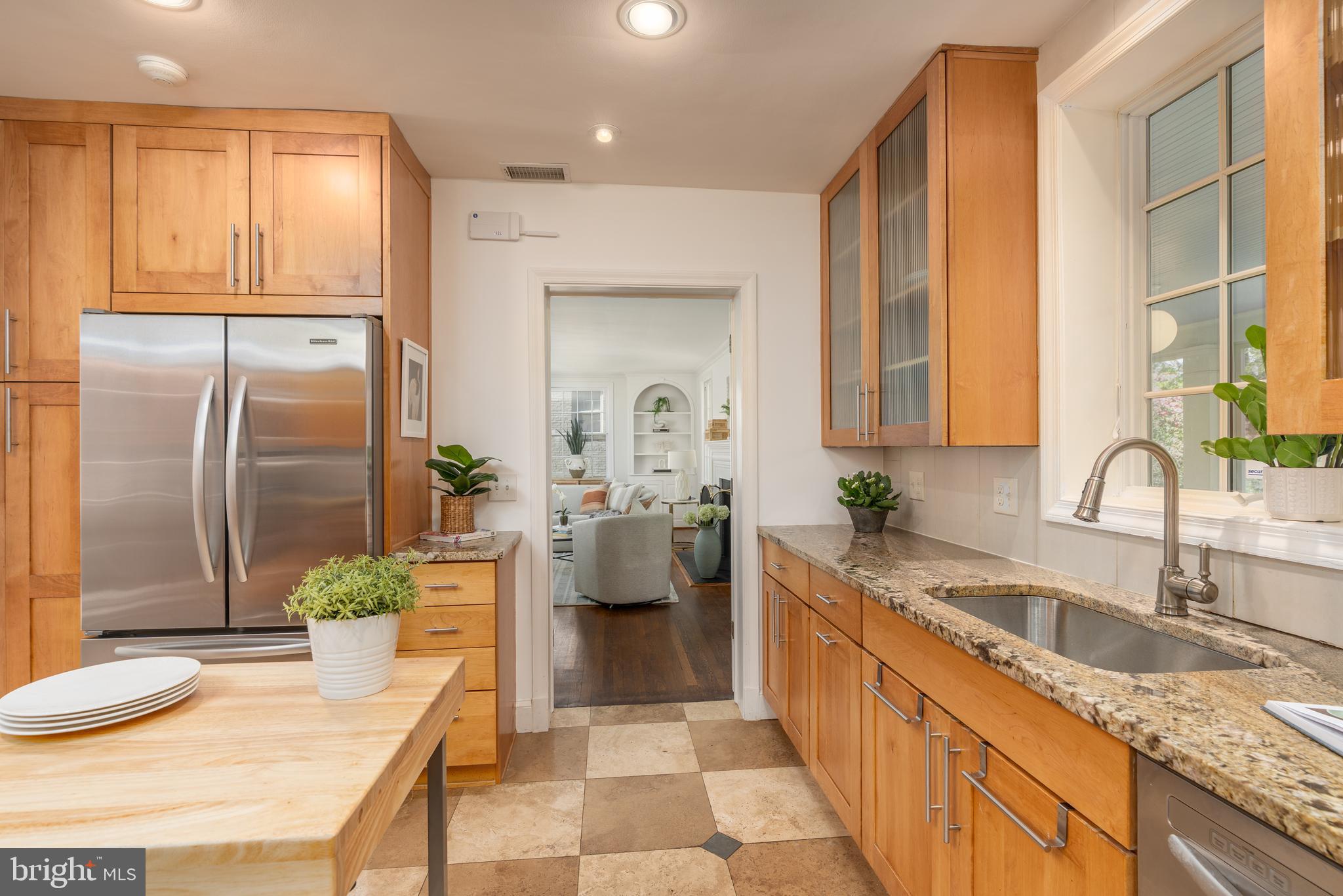 4205 WARREN STREET NW