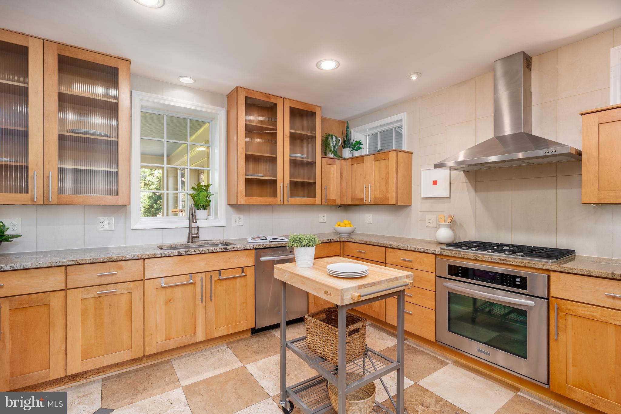 4205 WARREN STREET NW