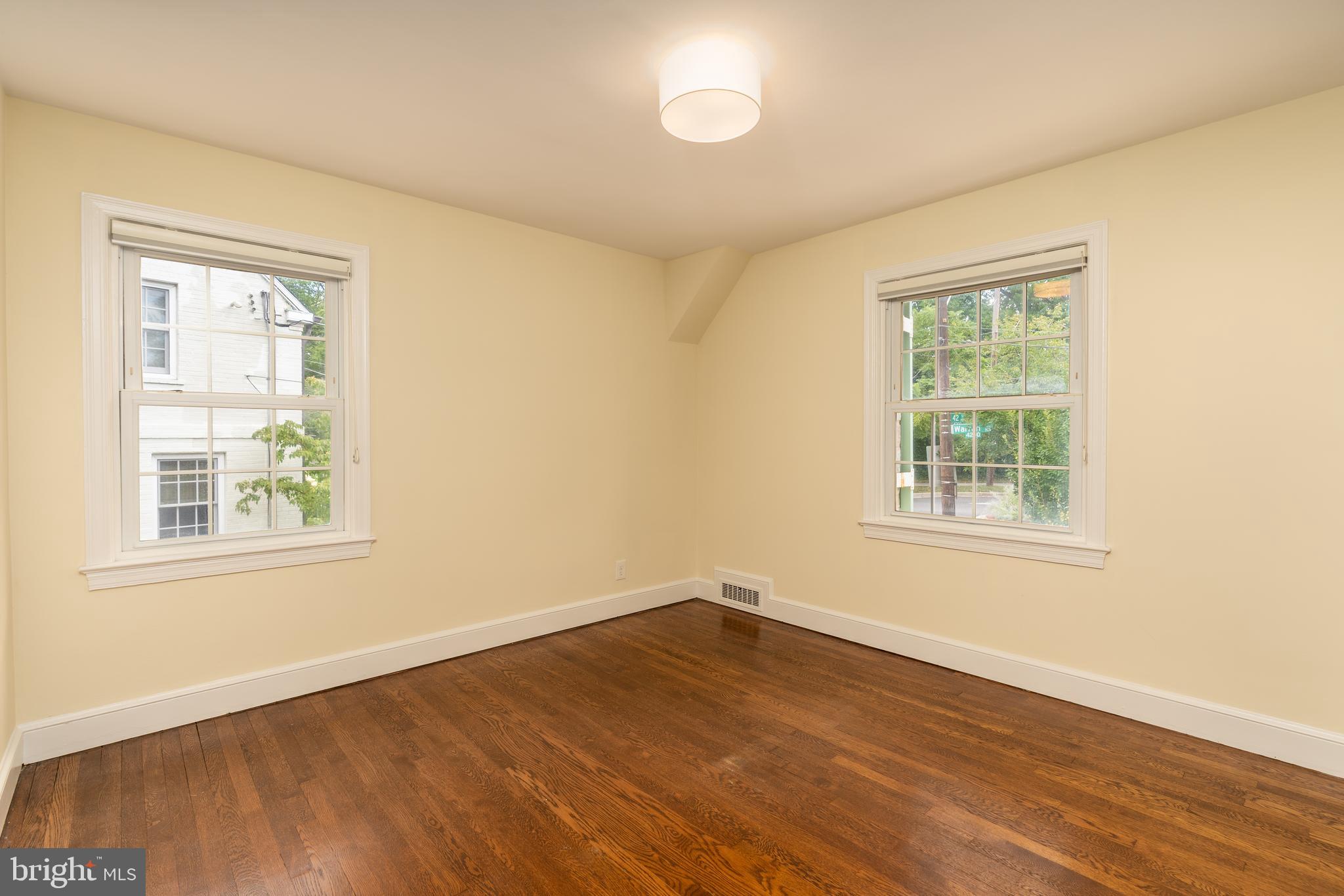 4205 WARREN STREET NW