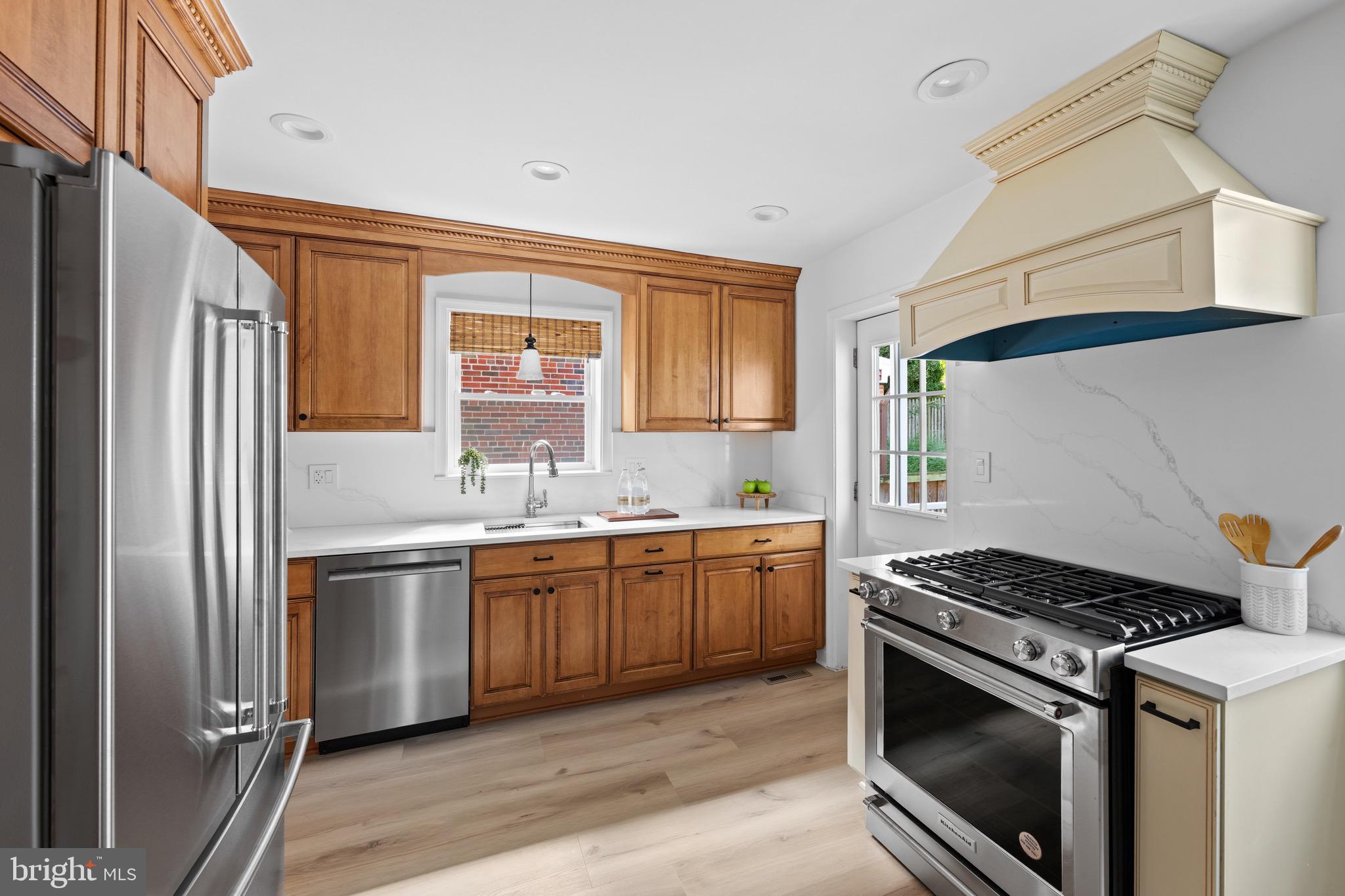 4714 UPTON STREET NW