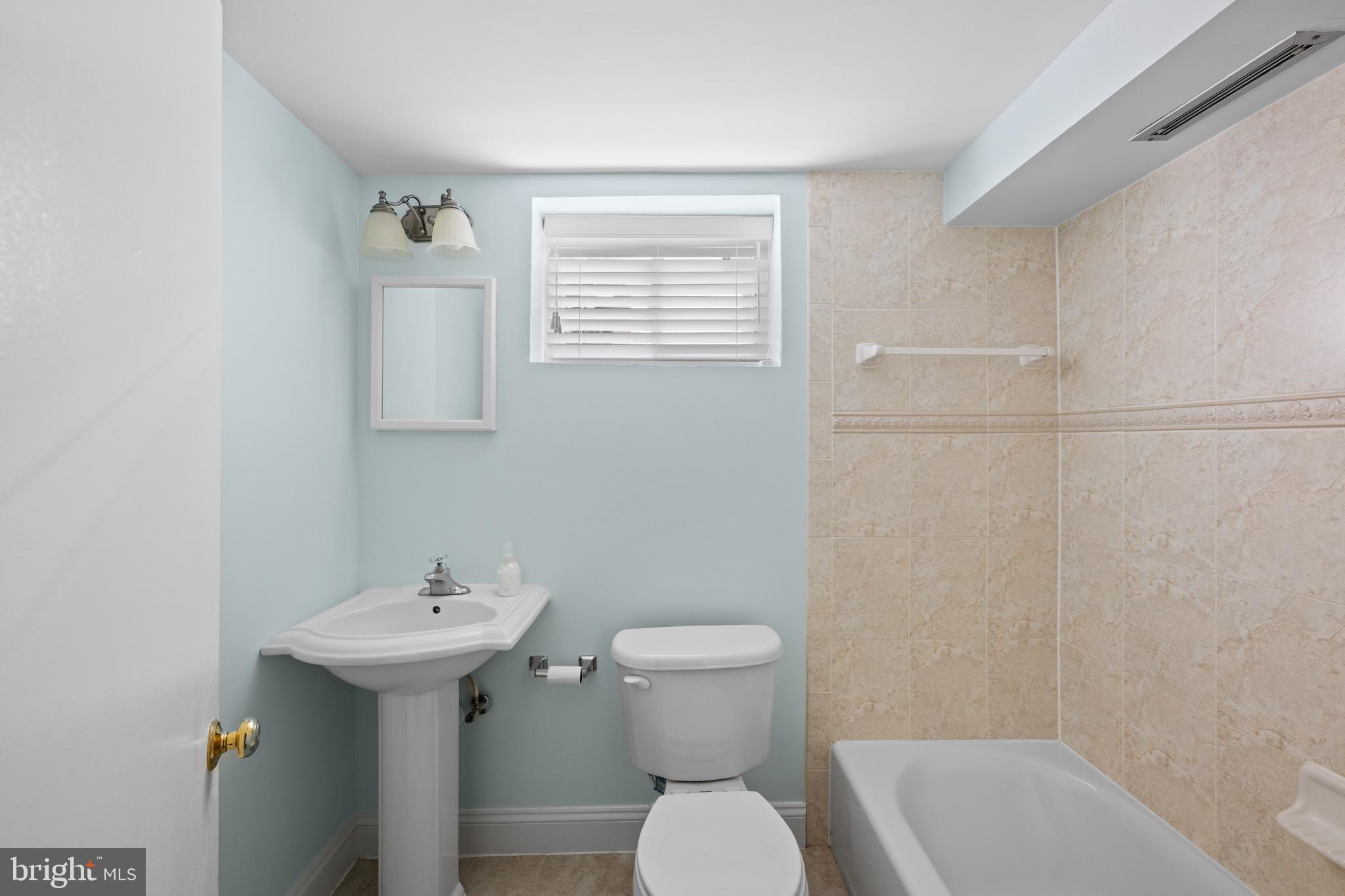 4714 UPTON STREET NW