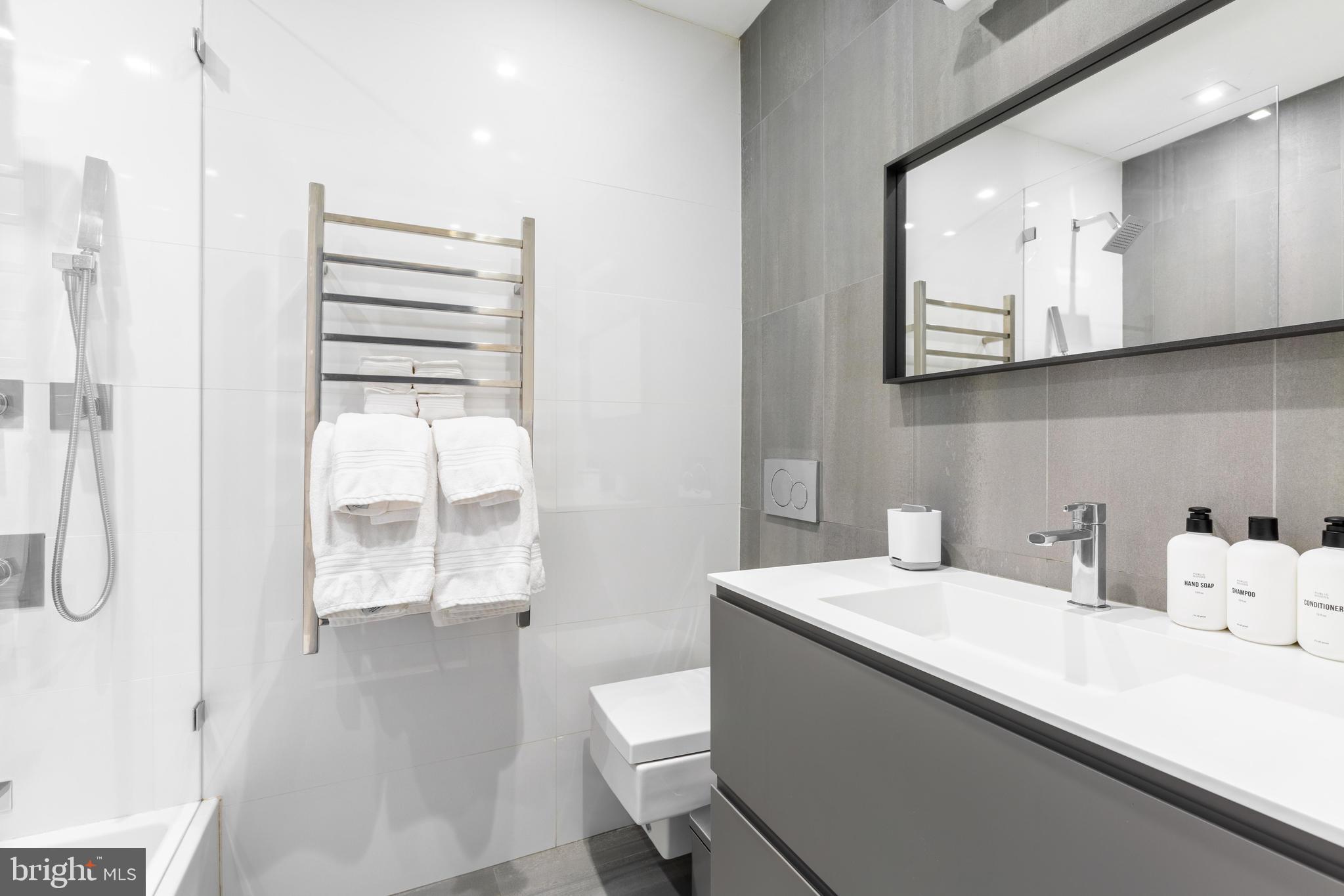 2243 NW 40TH STREET NW