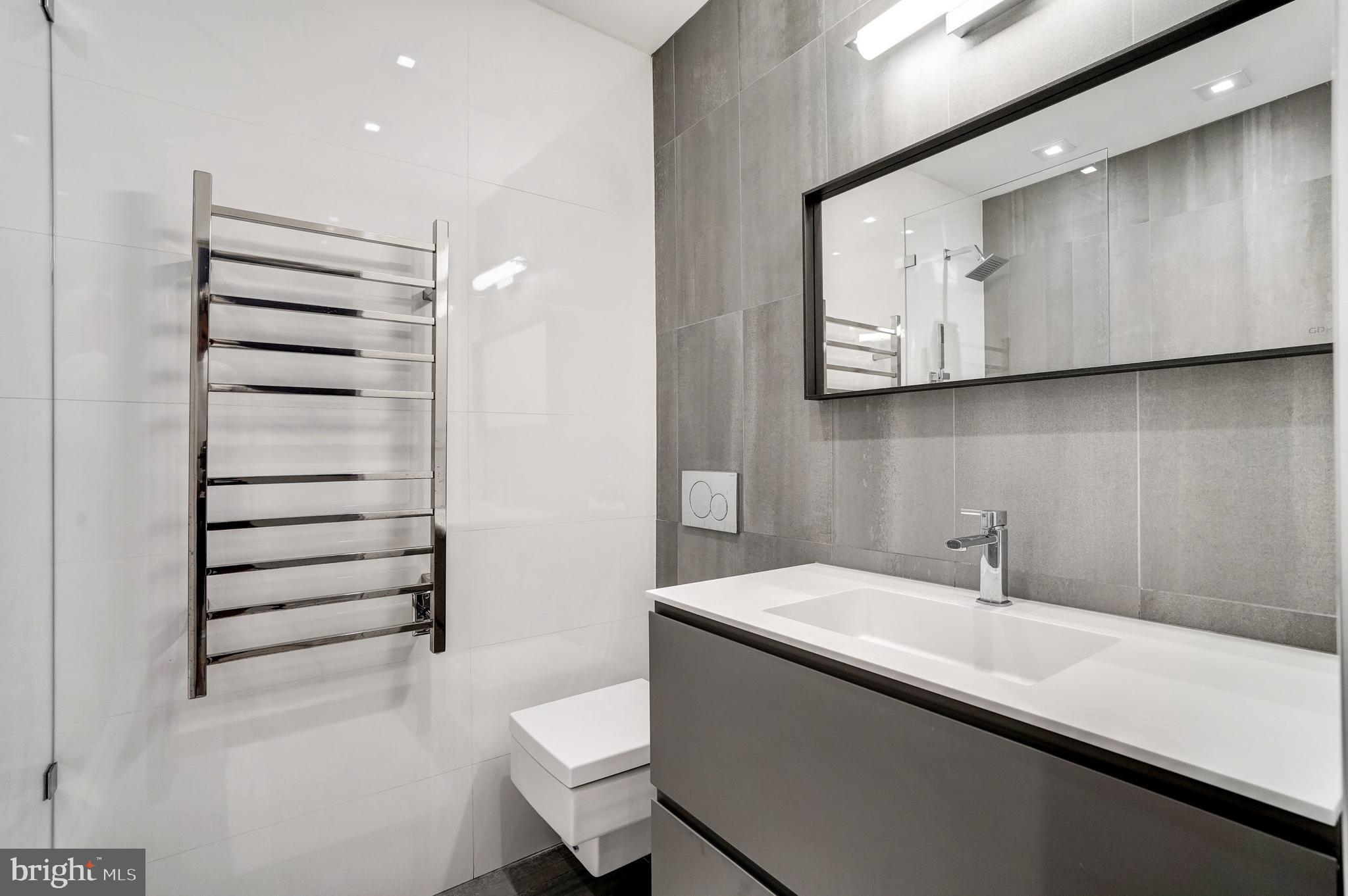 2243 NW 40TH STREET NW
