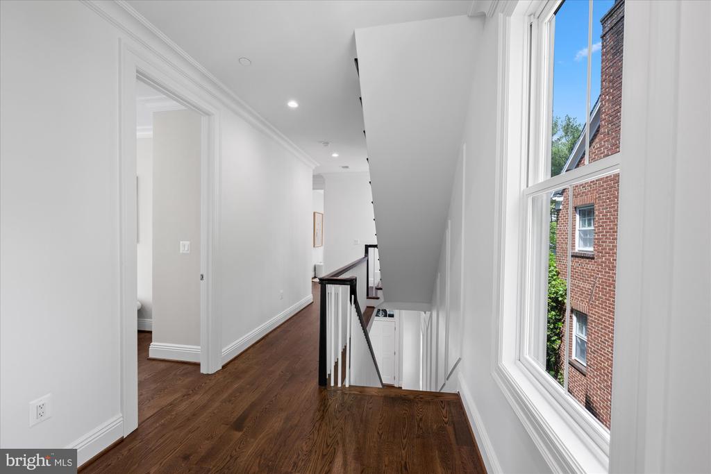 4631 49TH STREET NW