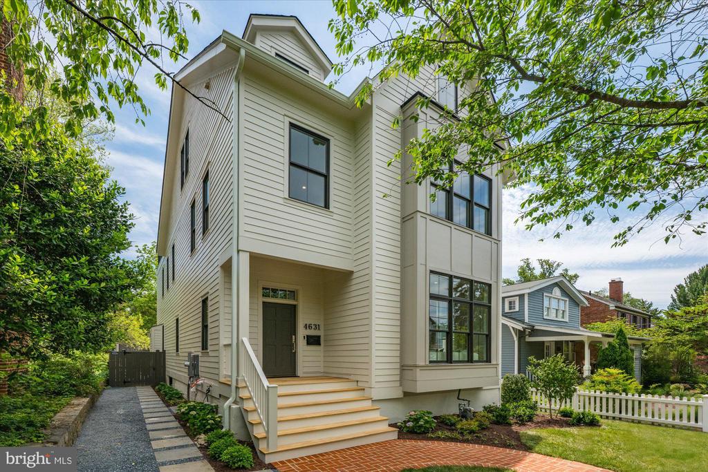 4631 49TH STREET NW
