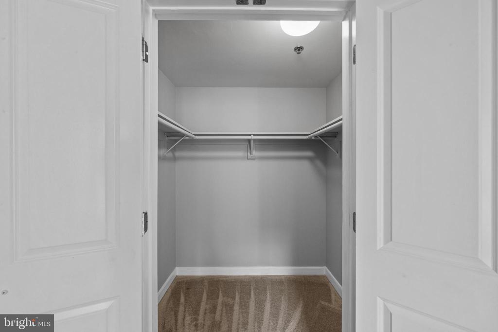 777 7TH STREET NW Unit: 1021