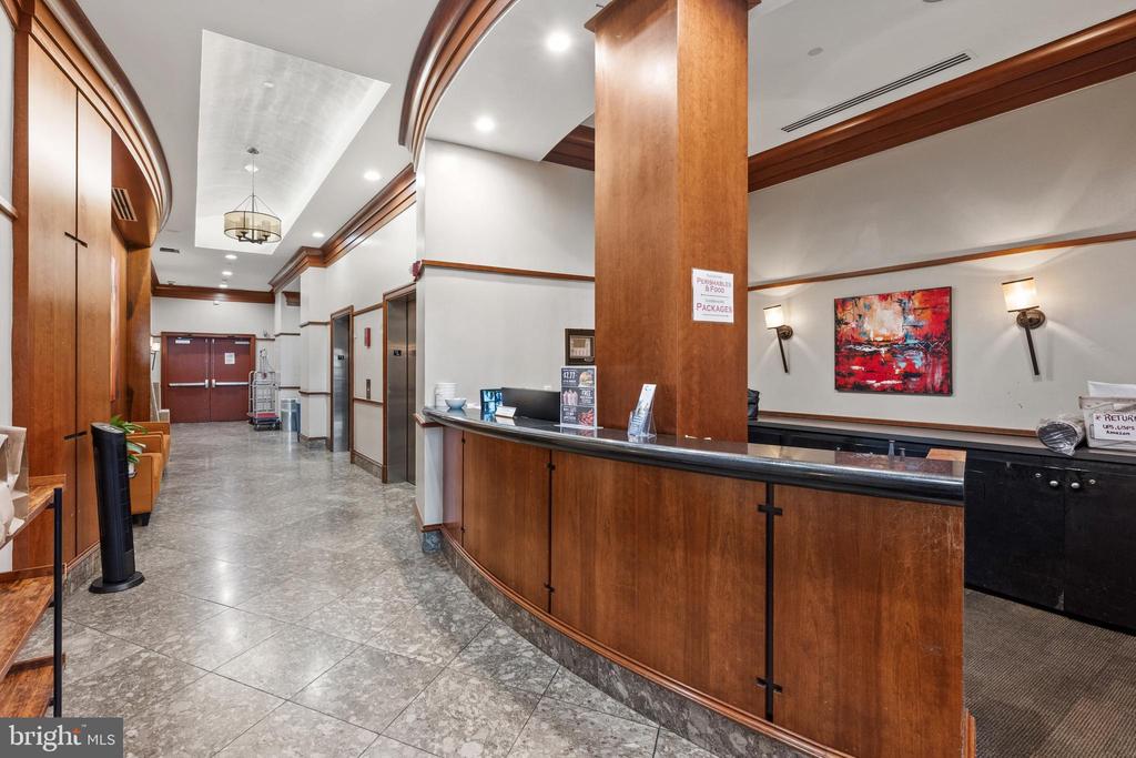 777 7TH STREET NW Unit: 1021