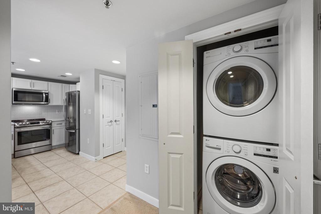 777 7TH STREET NW Unit: 1021