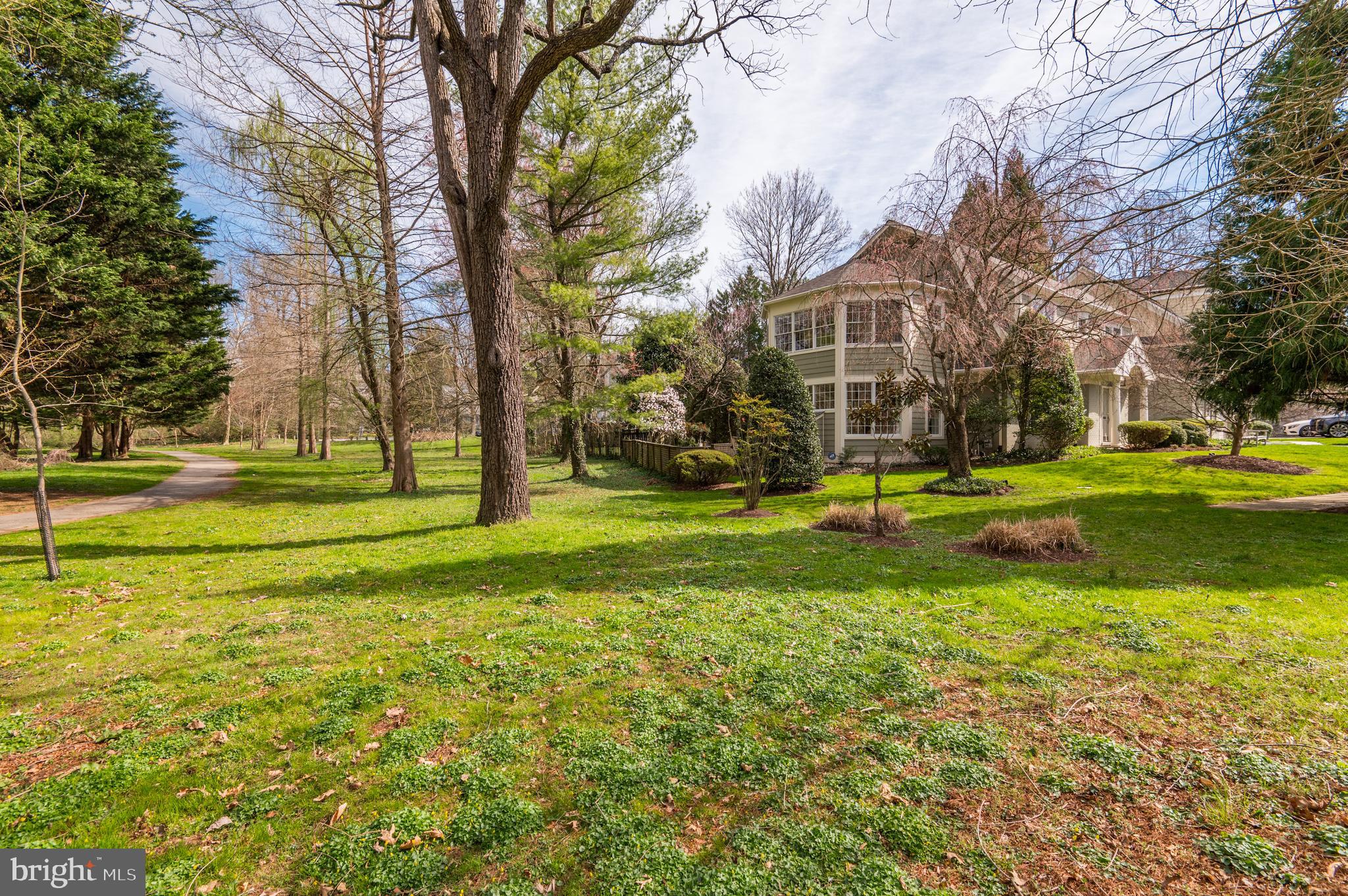 4835 DRUMMOND AVENUE