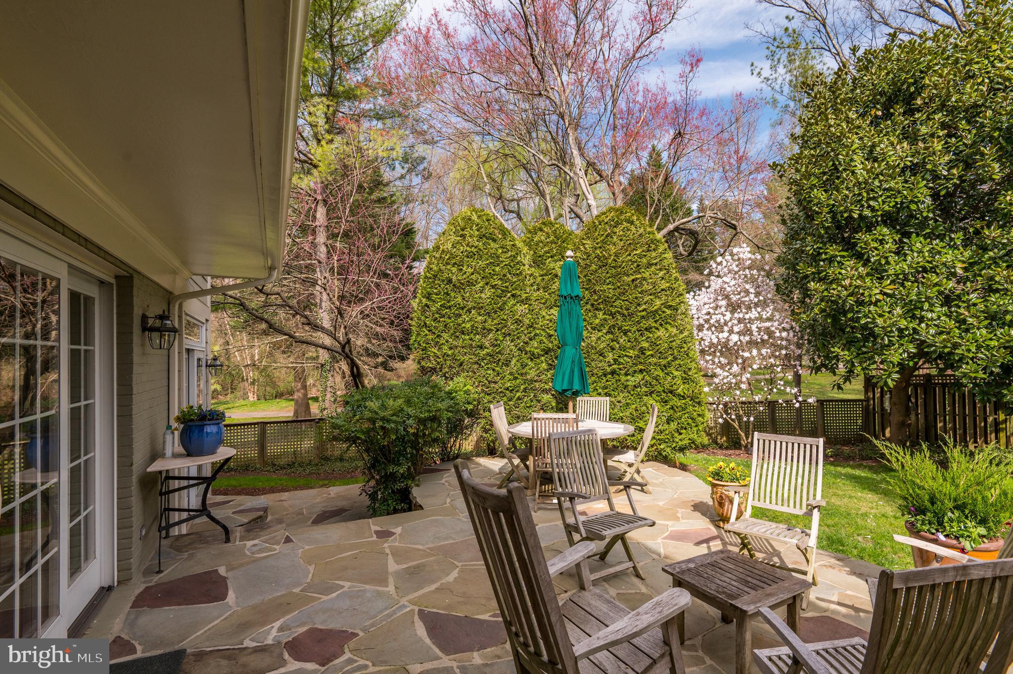 4835 DRUMMOND AVENUE