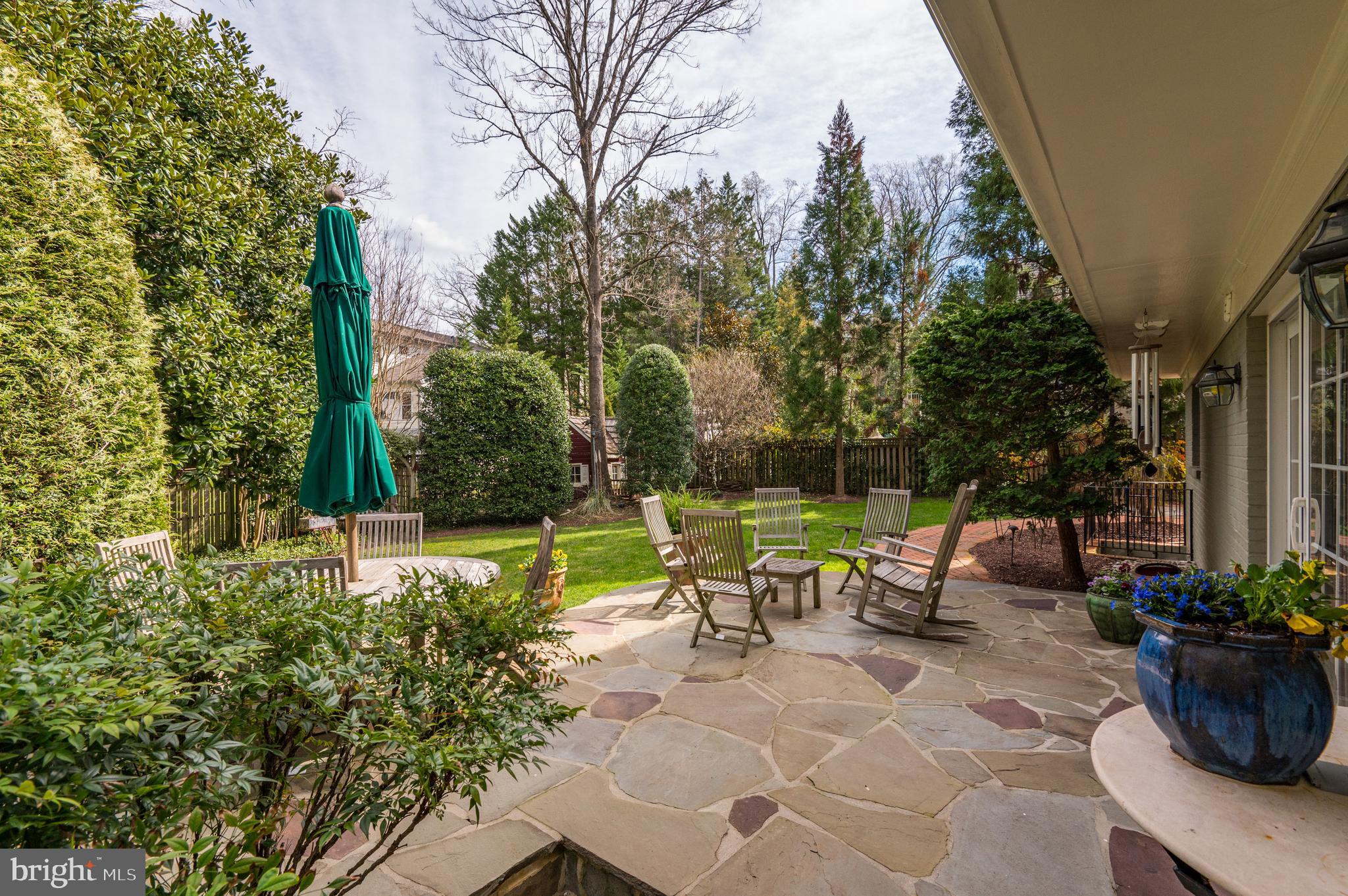 4835 DRUMMOND AVENUE