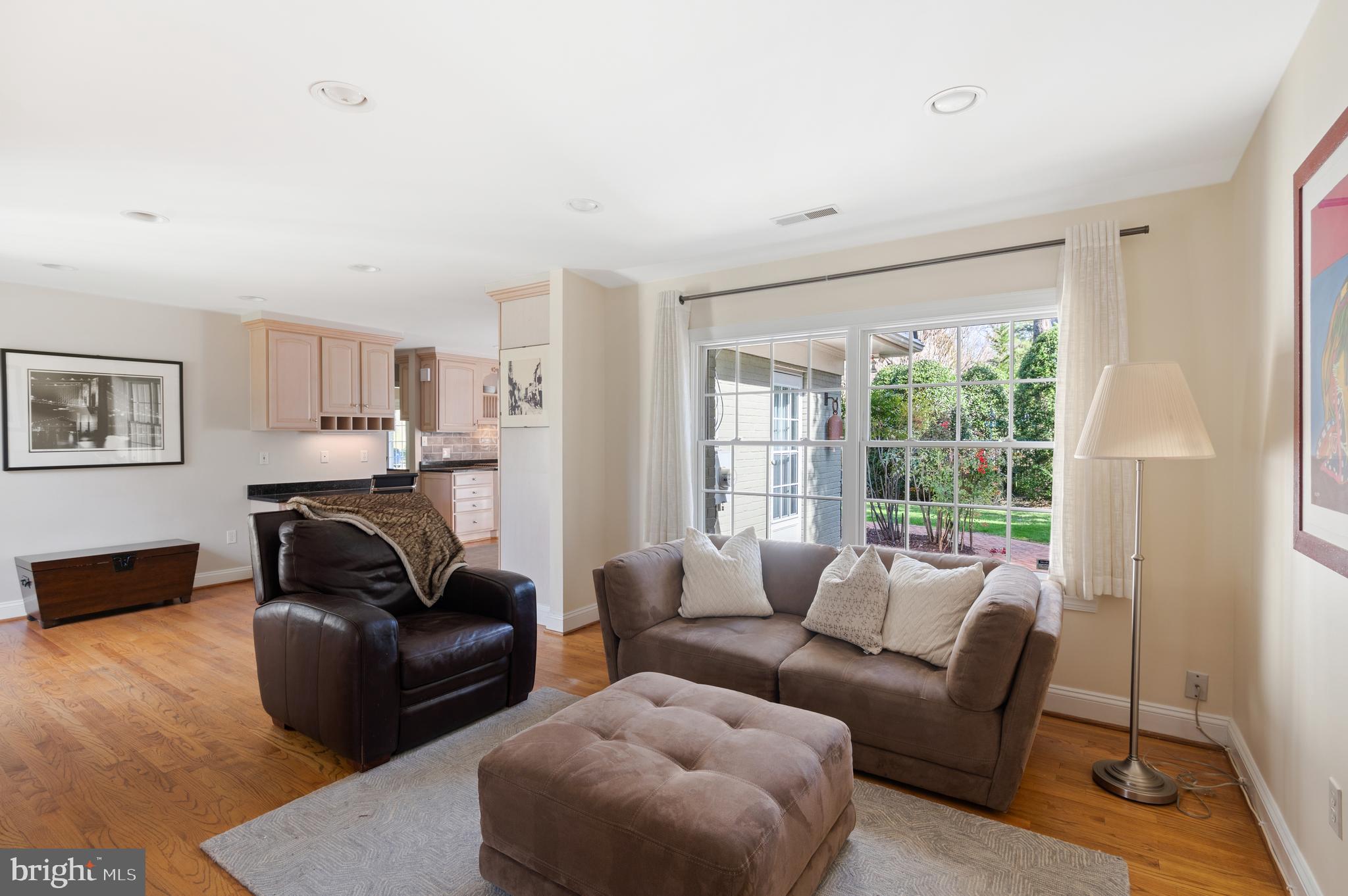 4835 DRUMMOND AVENUE