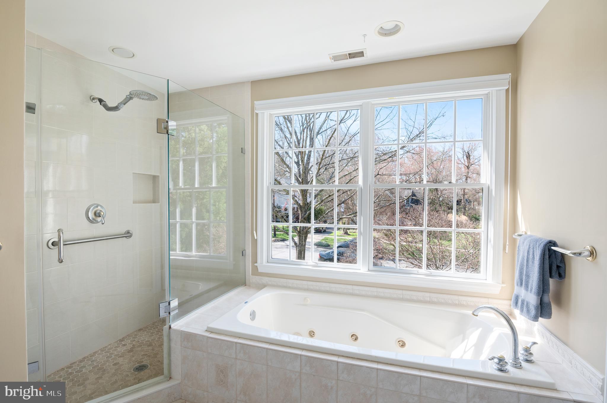 4835 DRUMMOND AVENUE