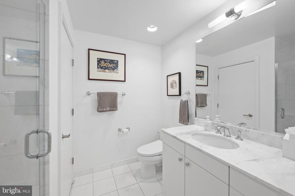 6820 WISCONSIN AVENUE Unit: 7006