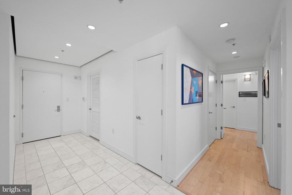 6820 WISCONSIN AVENUE Unit: 7006